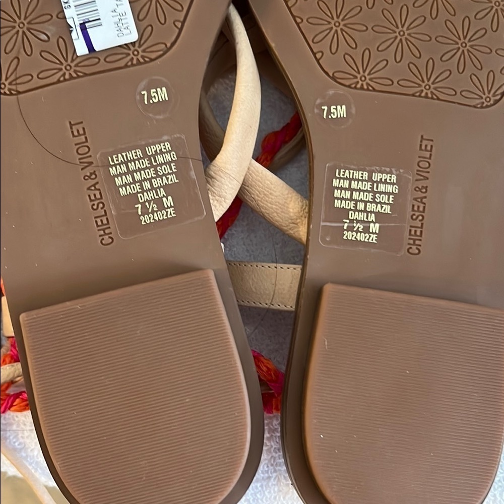 Chelsea & Violet Women's Tan and Red Sandals - Picture 9 of 10